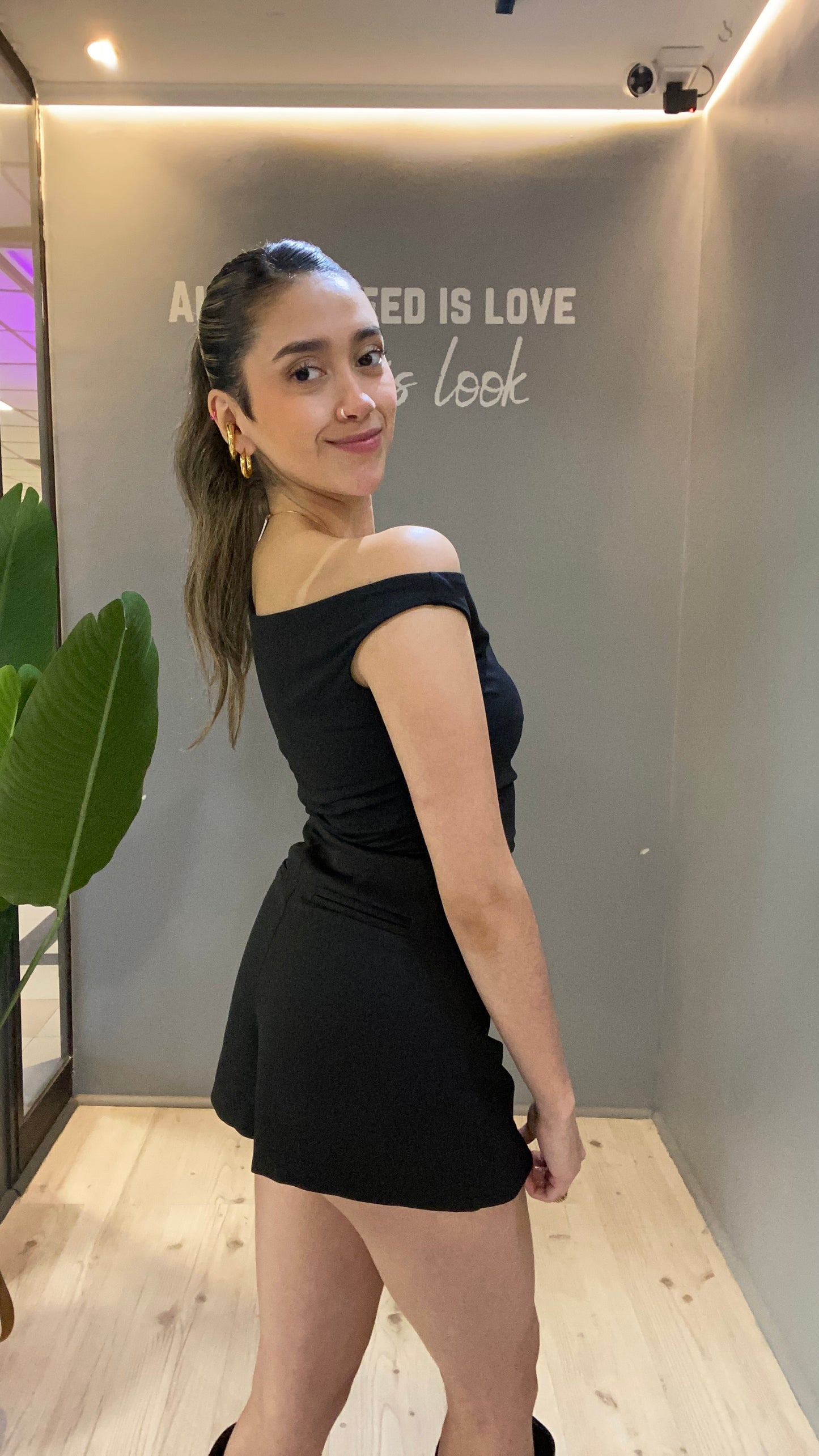 FALDASHORT SASTRERA NEGRA