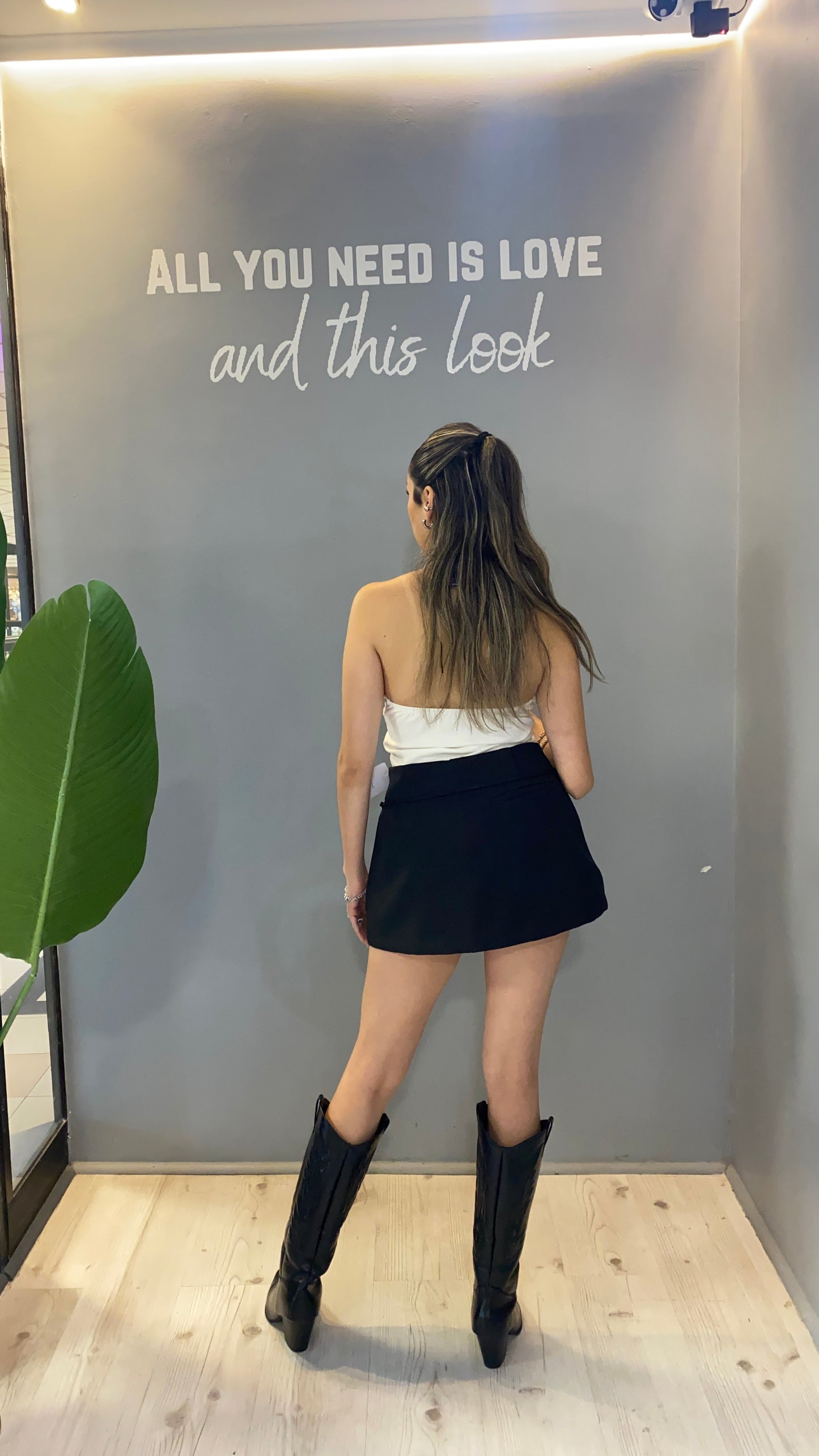 FALDA SASTRERA NEGRA