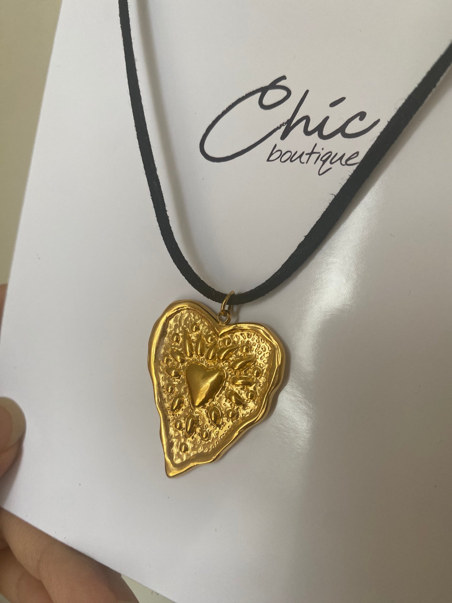 COLLAR ECOCUERO CORAZÓN GRANDE