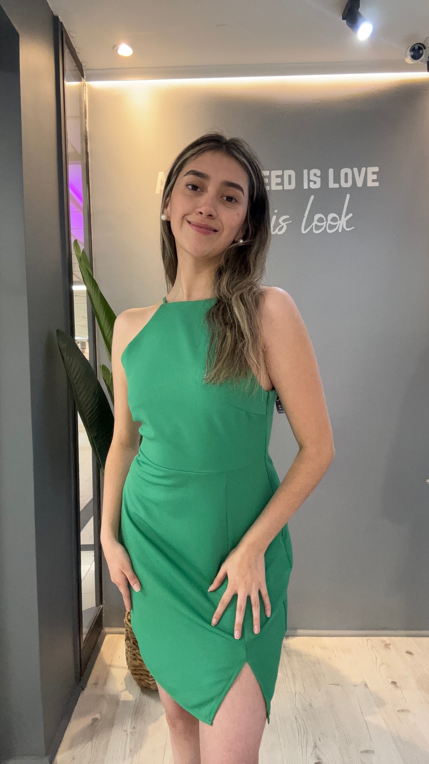 VESTIDO VERDE