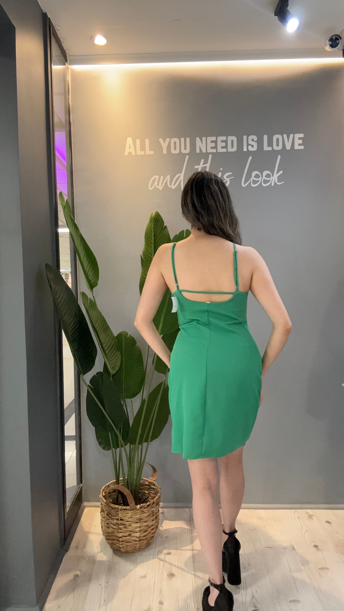 VESTIDO VERDE