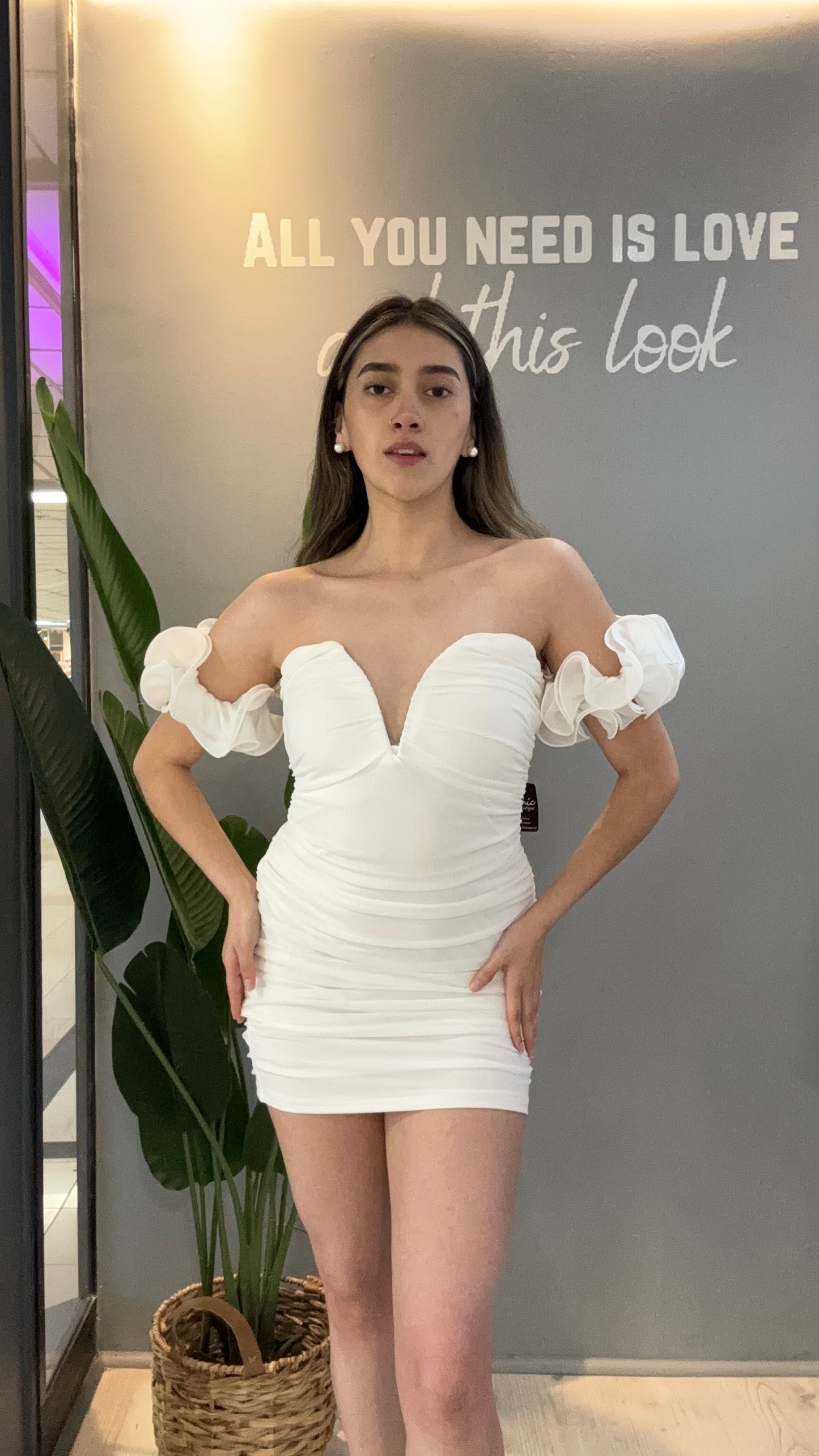 VESTIDO HOMBRO DESCUBIERTO