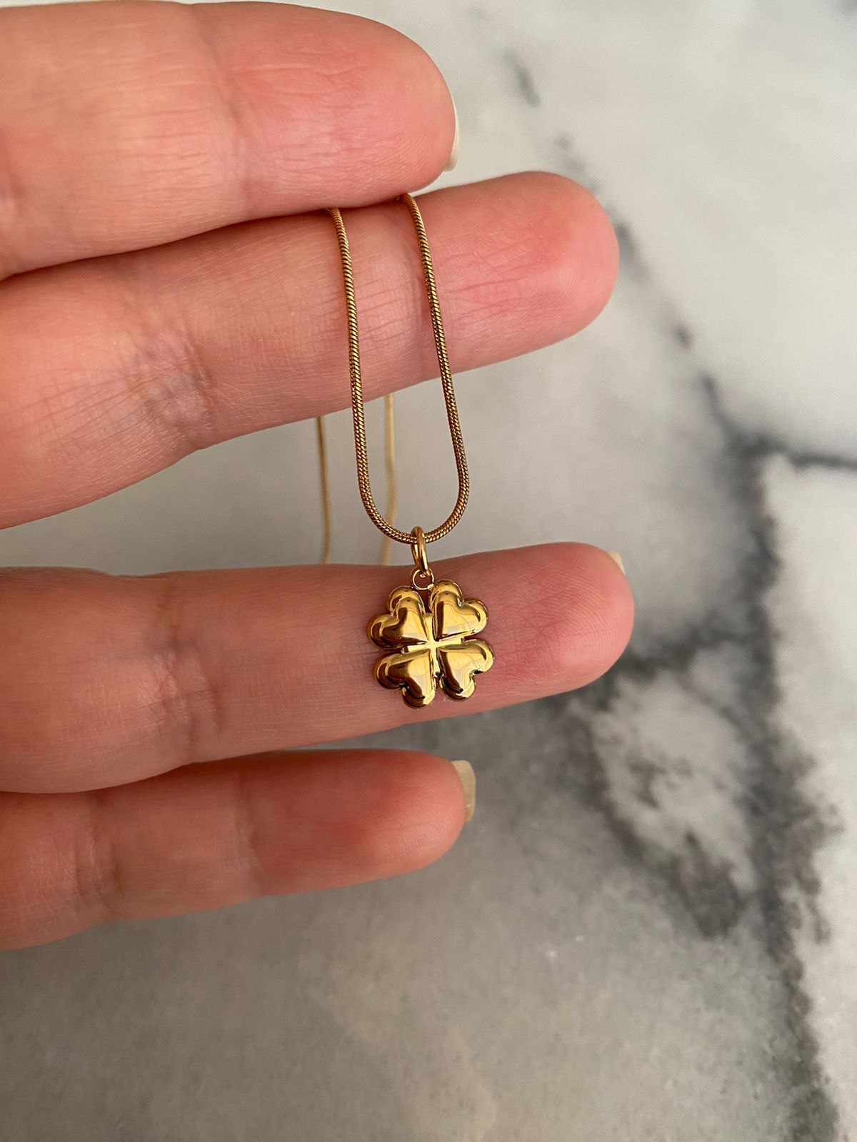 COLLAR LUCK