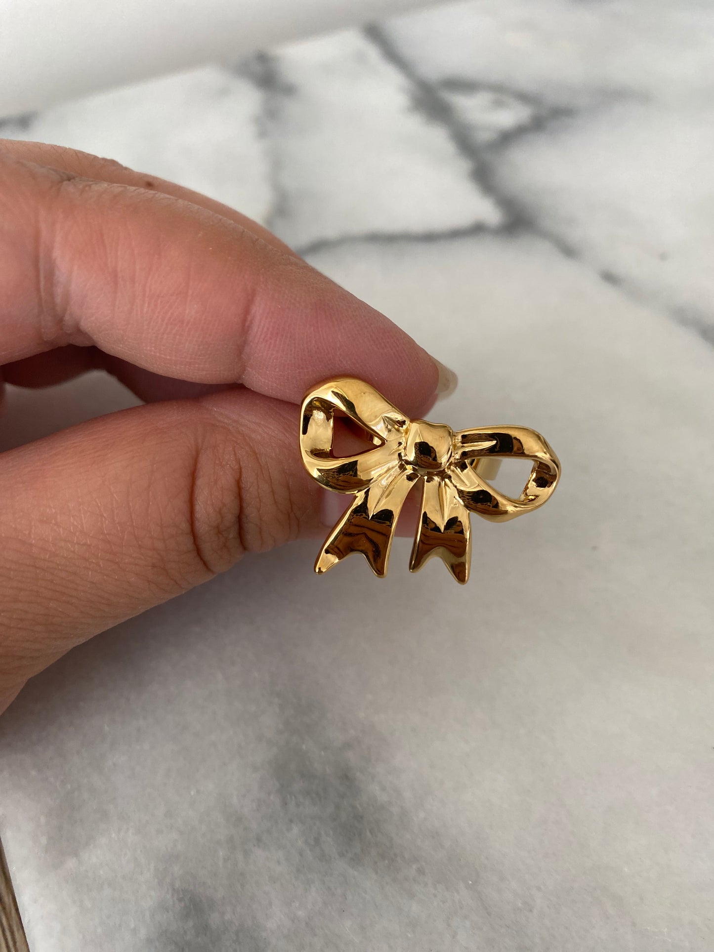 ANILLO BOW