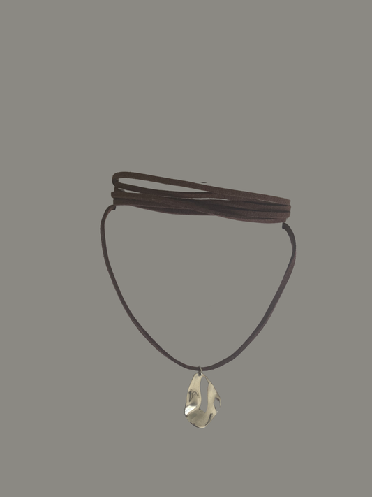 COLLAR EOCUERO ASIMÉTRICO III