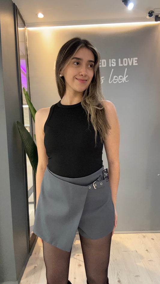 FALDA SHORT SASTRERA GRIS CON CINTU