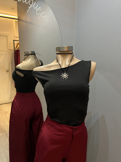 TOP HOMBRO CAÍDO NEGRO