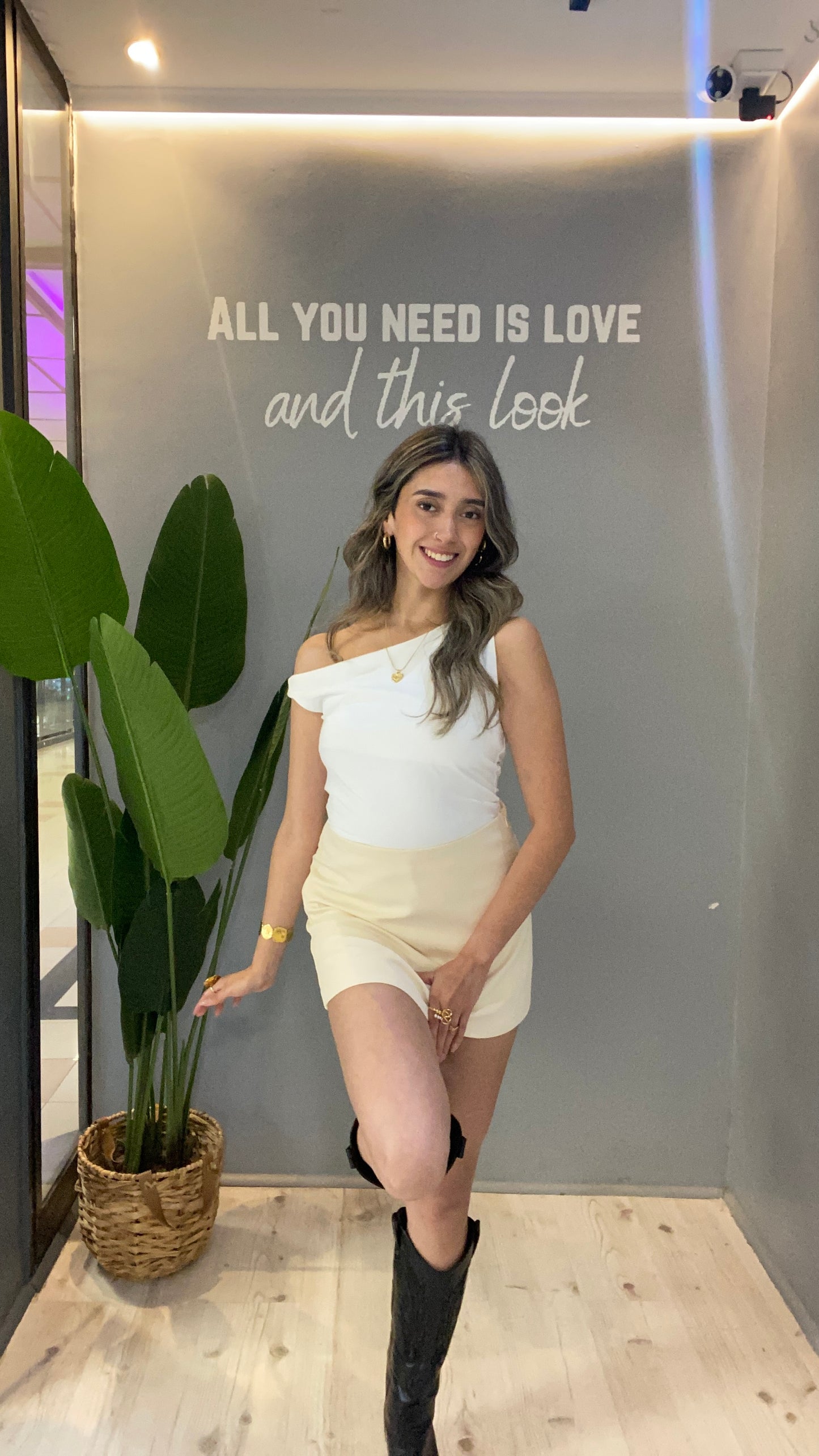 TOP HOMBRO CAÍDO BLANCO