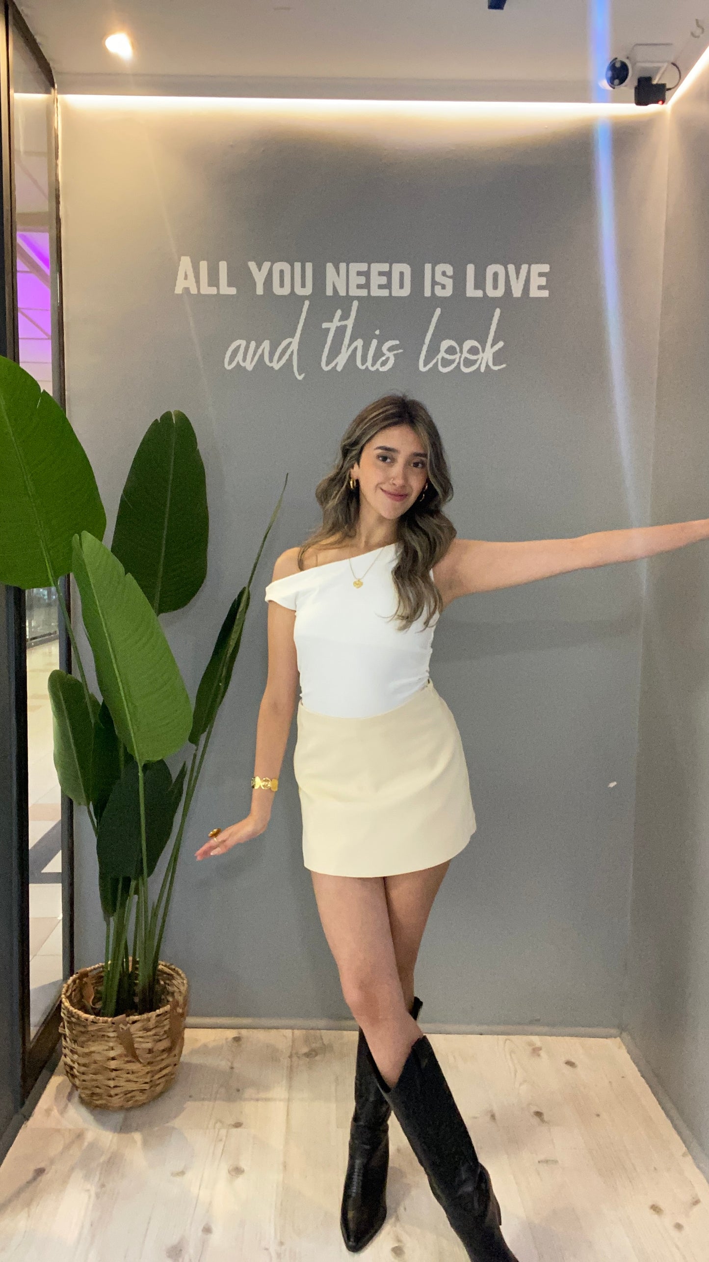 TOP HOMBRO CAÍDO BLANCO