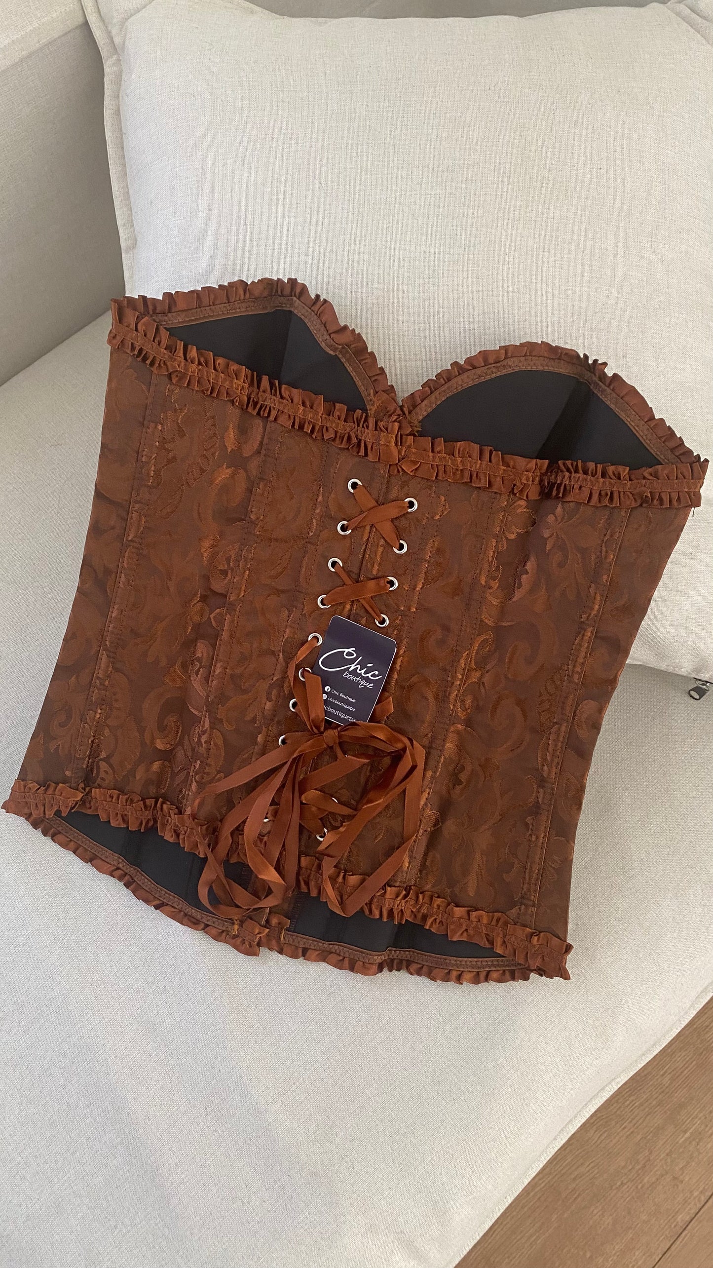 CORSÉ VICTORIANO CAFÉ