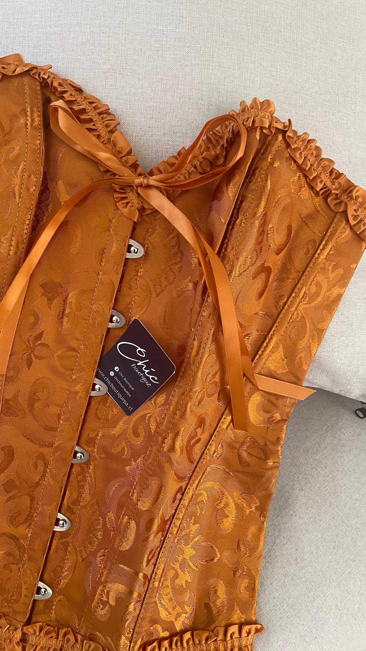 CORSÉ VICTORIANO NARANJO