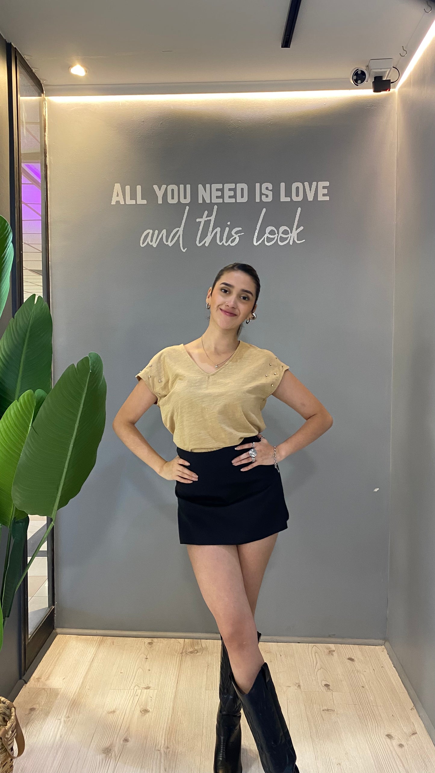 TOP CUELLO V TENDENCIA CAQUI