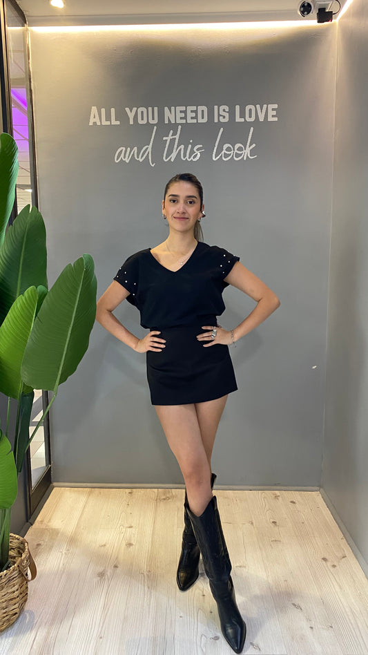 TOP CUELLO V TENDENCIA NEGRO