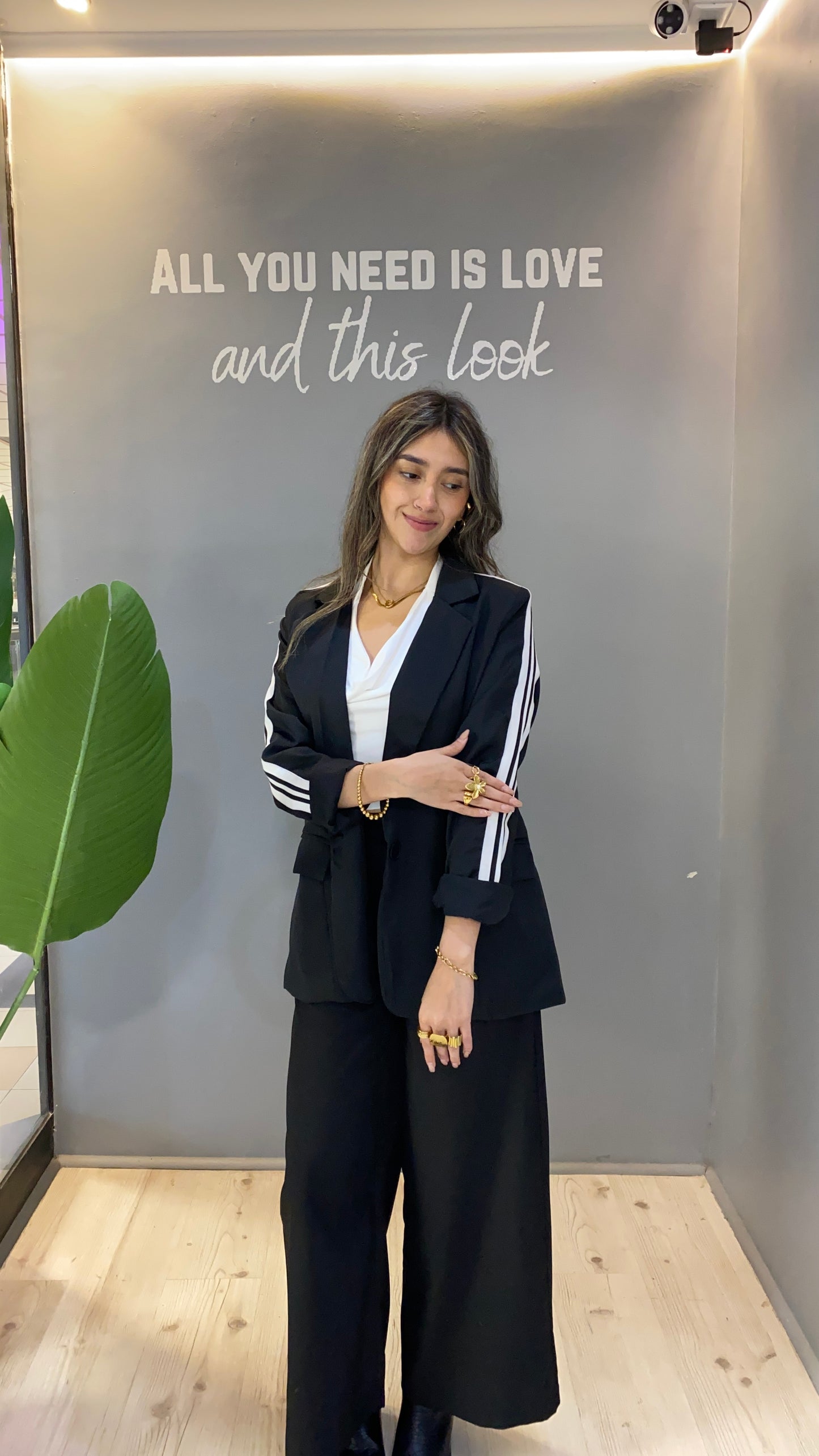 BLAZER CHOCOLATE CON LÍNEAS