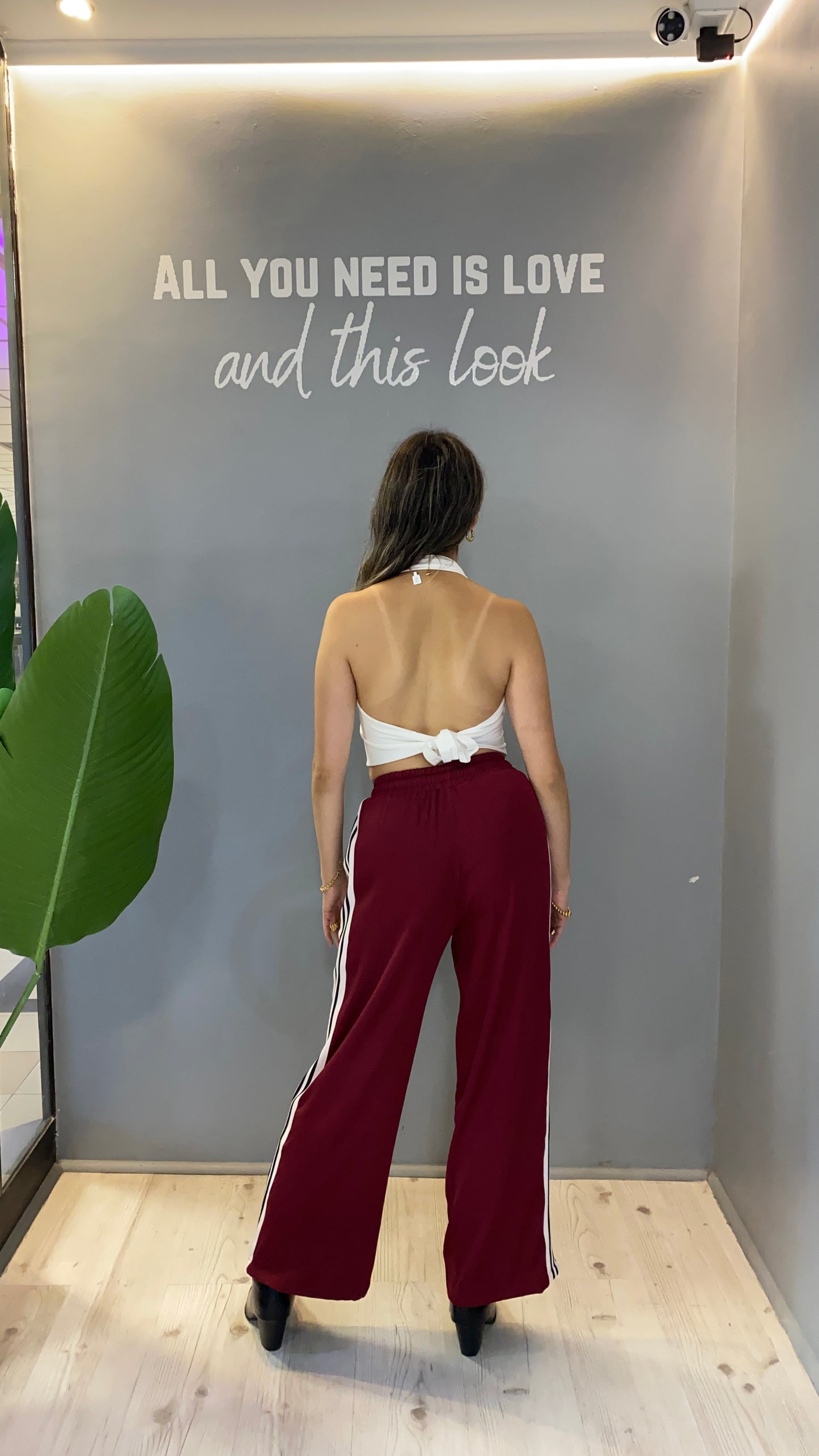 PANTALÓN BURDEO CON LÍNEAS