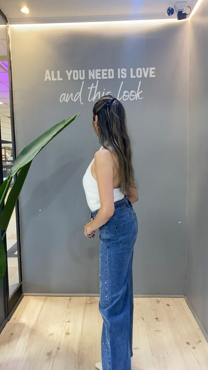 JEANS BRILLANTE CON CINTURÓN II