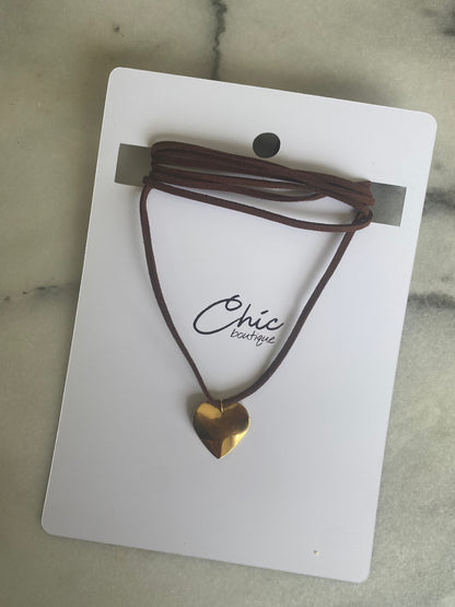 COLLAR ECOCUERO CORAZÓN PEQUEÑO V