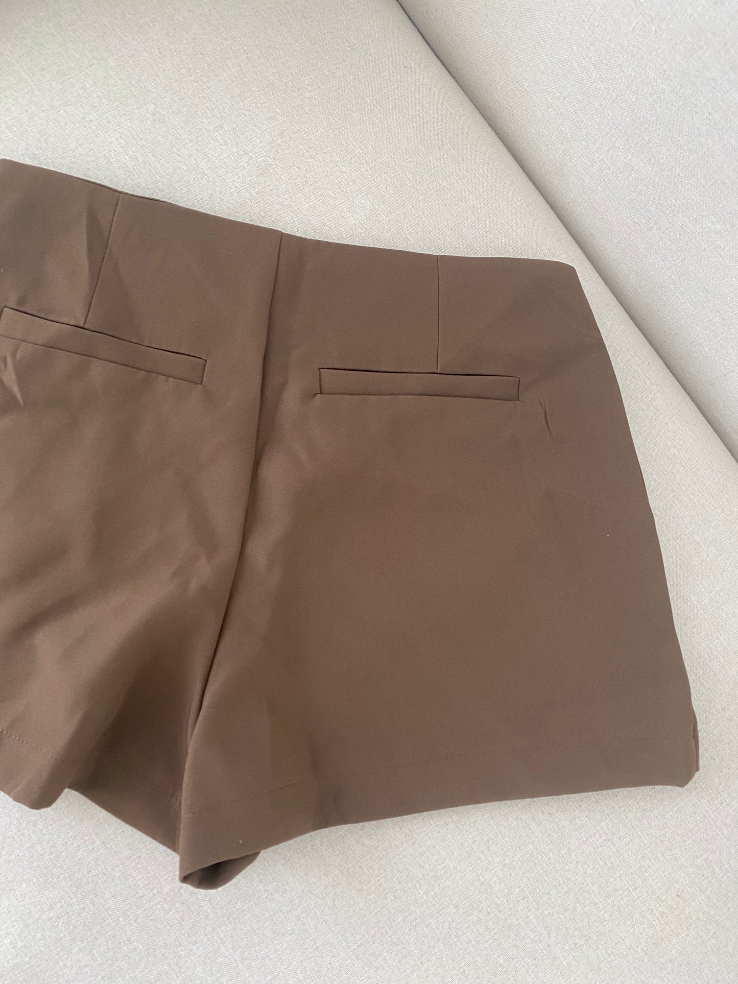 FALDA SHORT SASTRERA CAFÉ