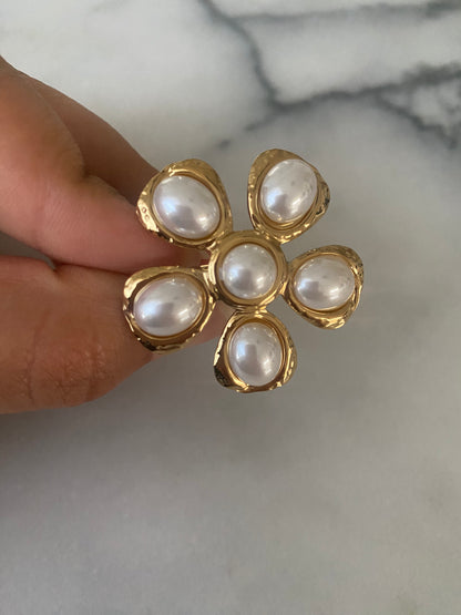 ANILLO PEARL PETALS