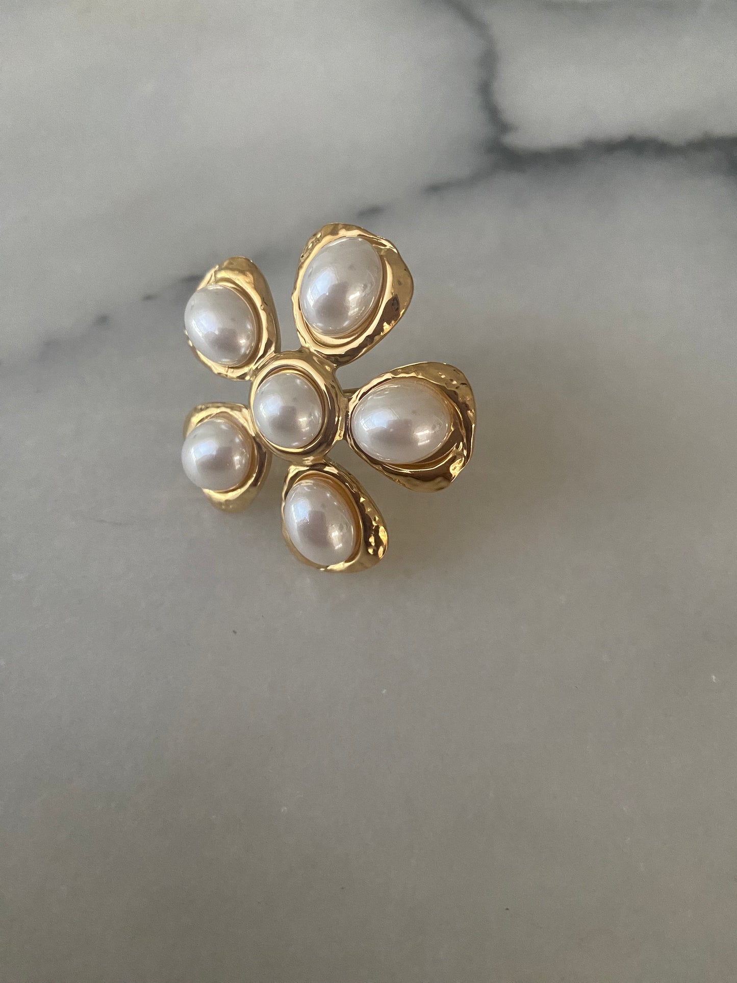 ANILLO PEARL PETALS