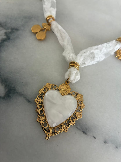 COLLAR ALMA DE ENCAJE