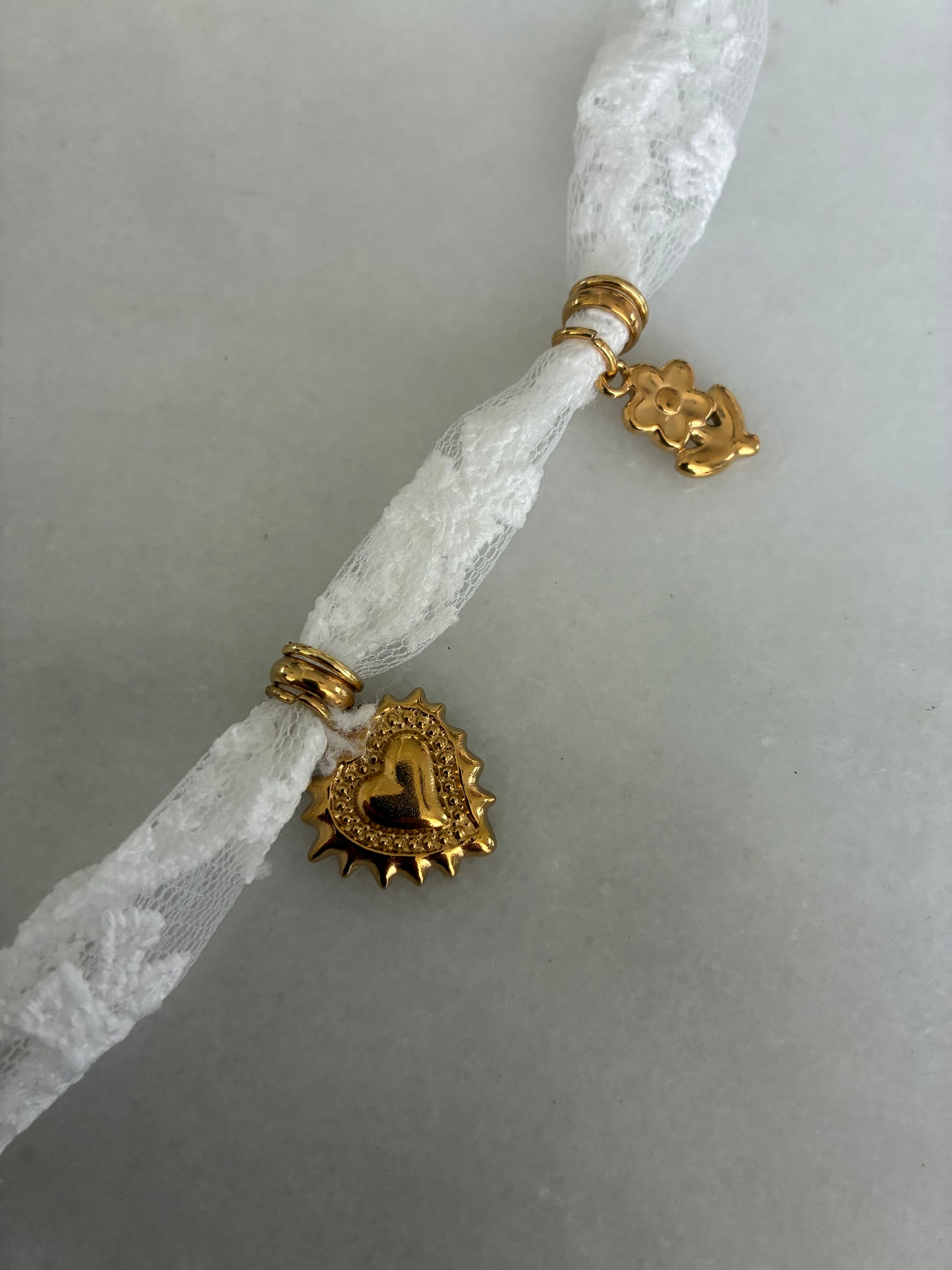 COLLAR ALMA DE ENCAJE