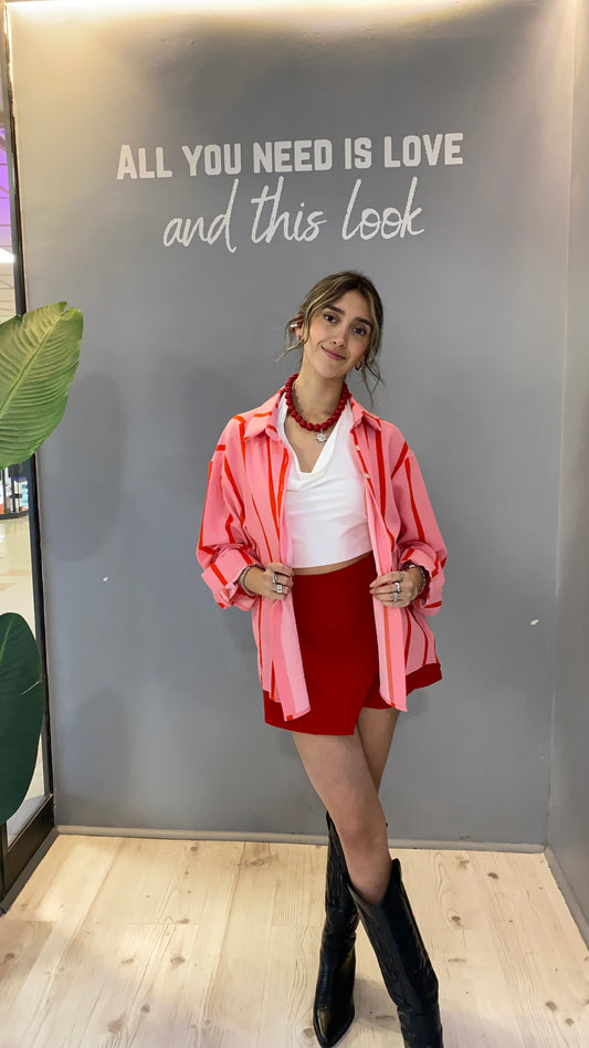 CAMISA ROSADA RAYAS ROJAS