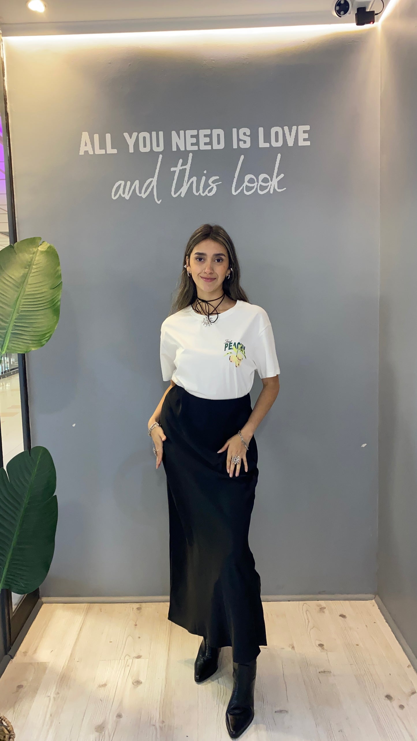 FALDA SATINADA NEGRA