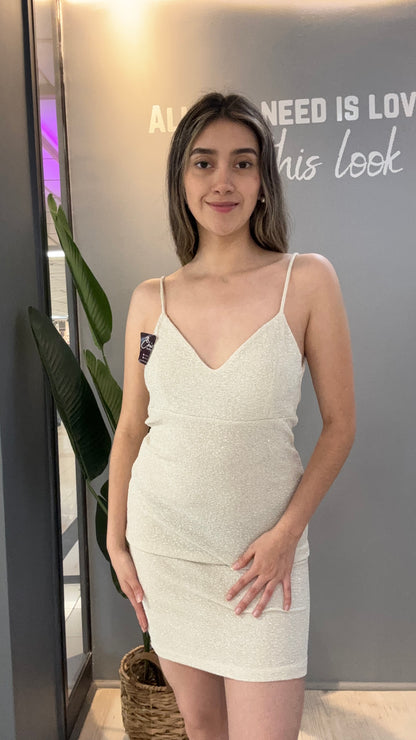 VESTIDO BRILLOS CON ESPALDA CAIDA