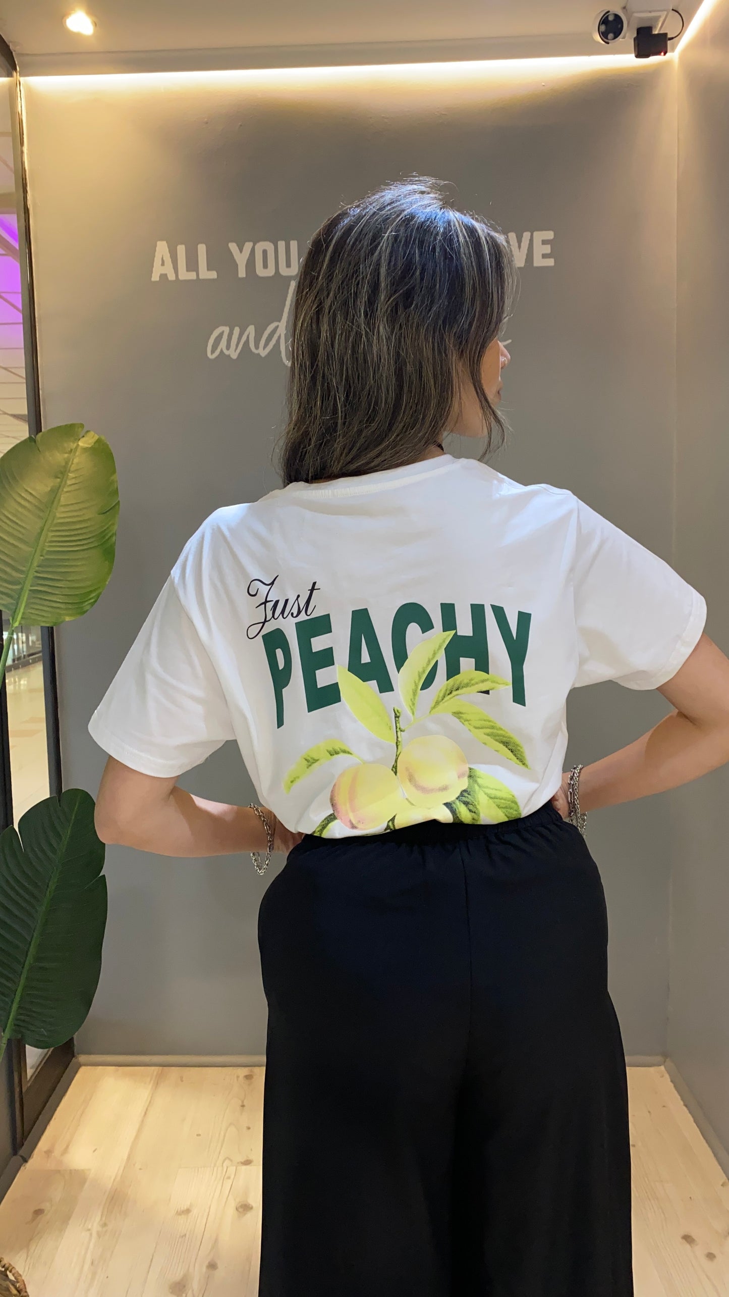 POLERA GRÁFICA PEACHY