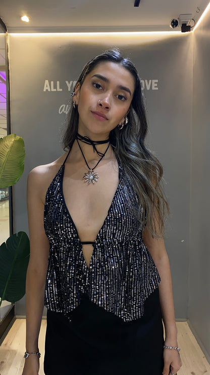 TOP LENTEJUELAS PLATEADO ESTILO MARIPOSA