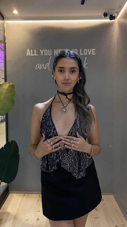 TOP LENTEJUELAS PLATEADO ESTILO MARIPOSA