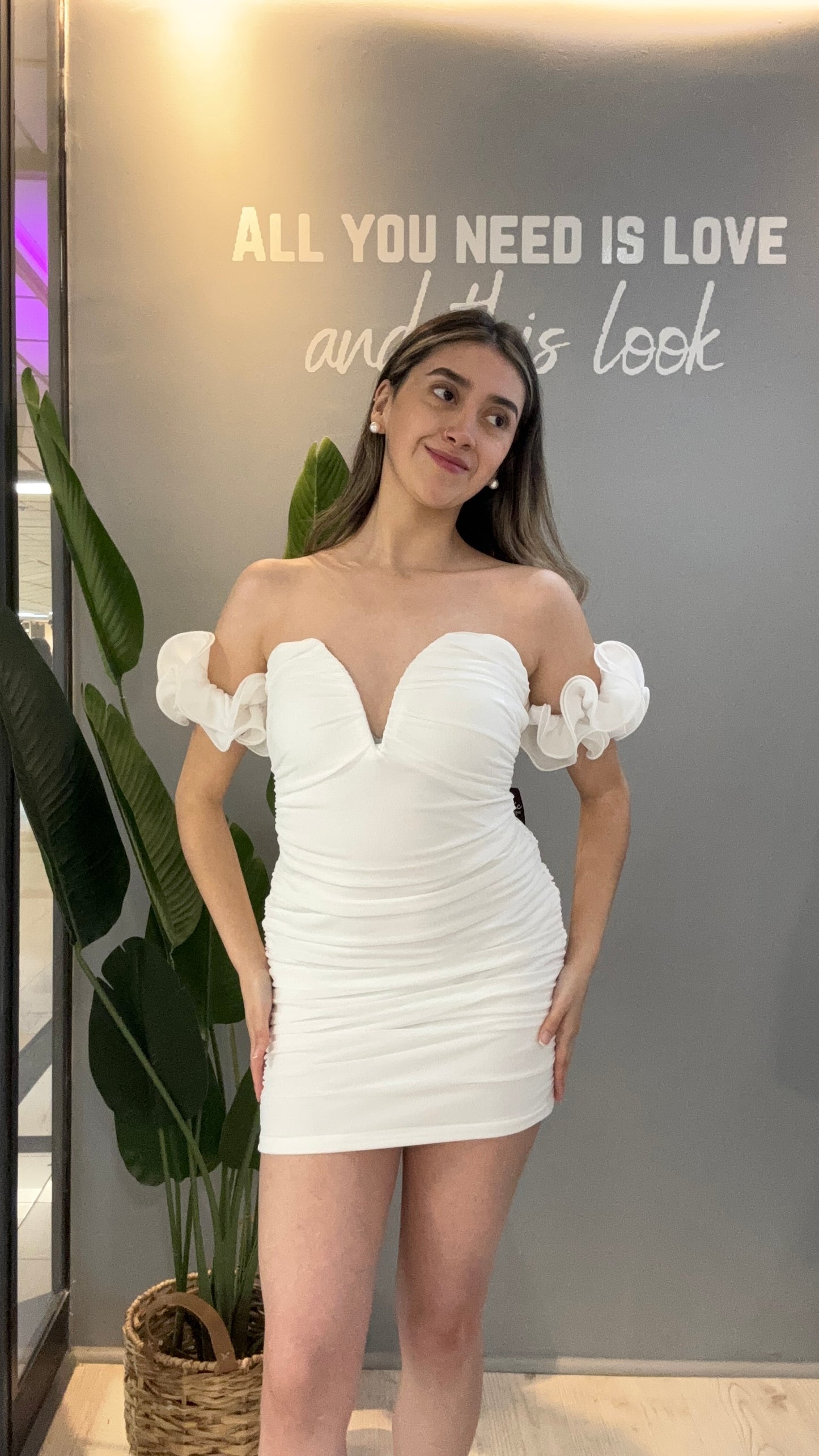 VESTIDO HOMBRO DESCUBIERTO