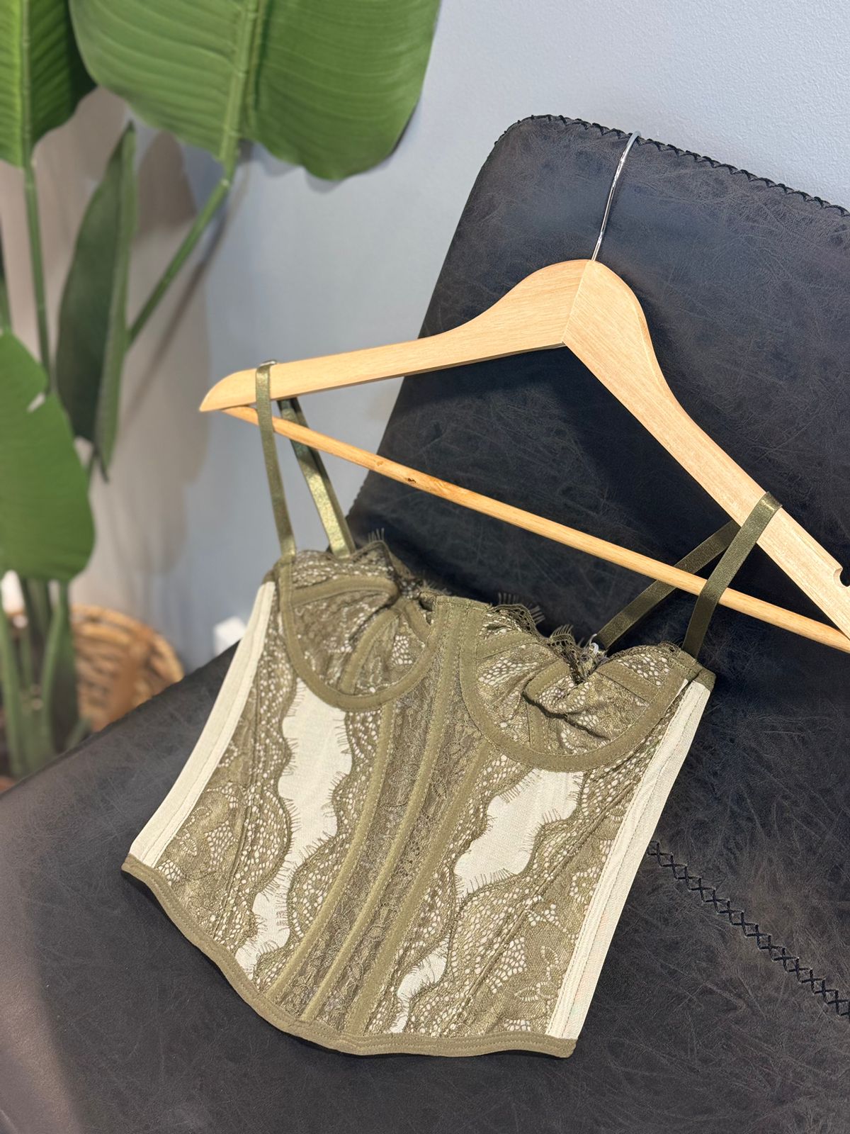 CORSÉ MILIPILI VERDE CON TRANSPARENCIA