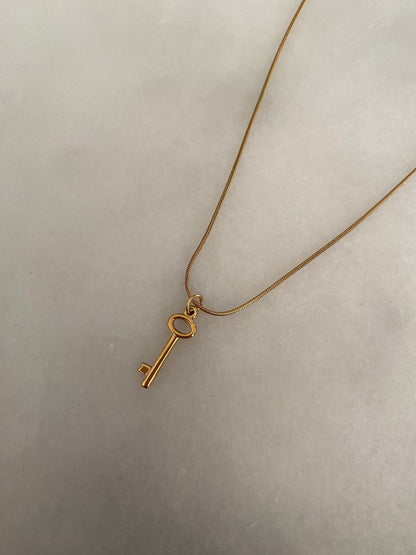 COLLAR LLAVE