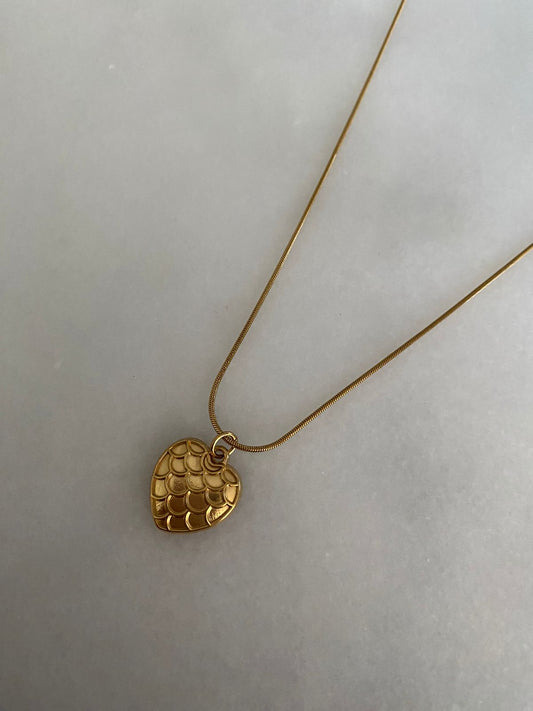 COLLAR CORAZÓN SIRENA